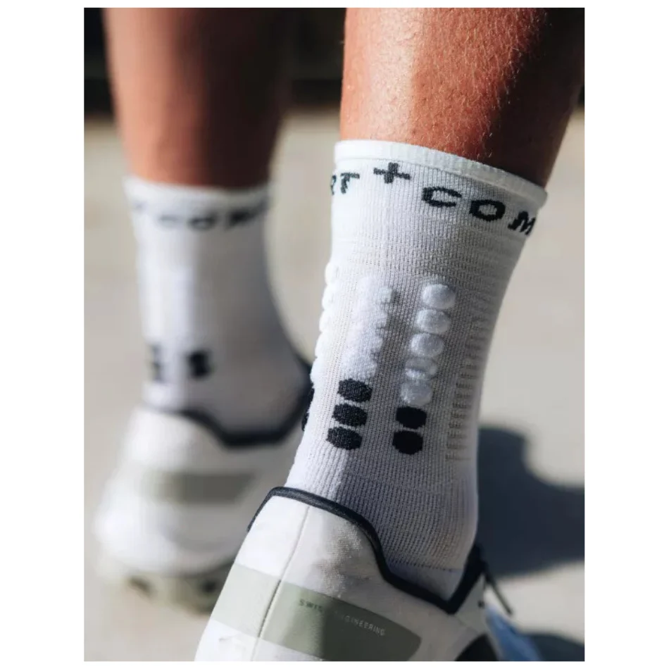 Compressport Unisex Pro Marathon Running Socks V2.0 in White/Black - Image 2