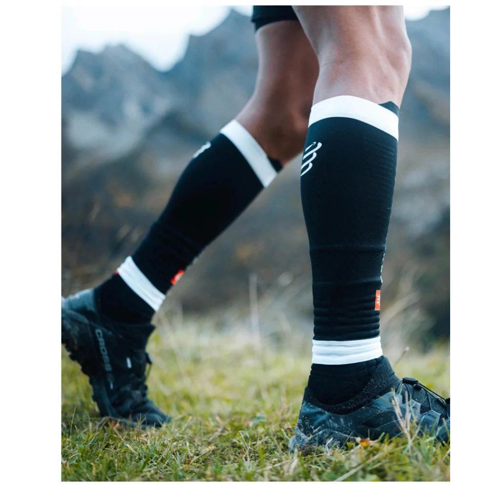 Compressport Unisex R2 3.0 Compression Calf Sleeves in Black/White - Image 3