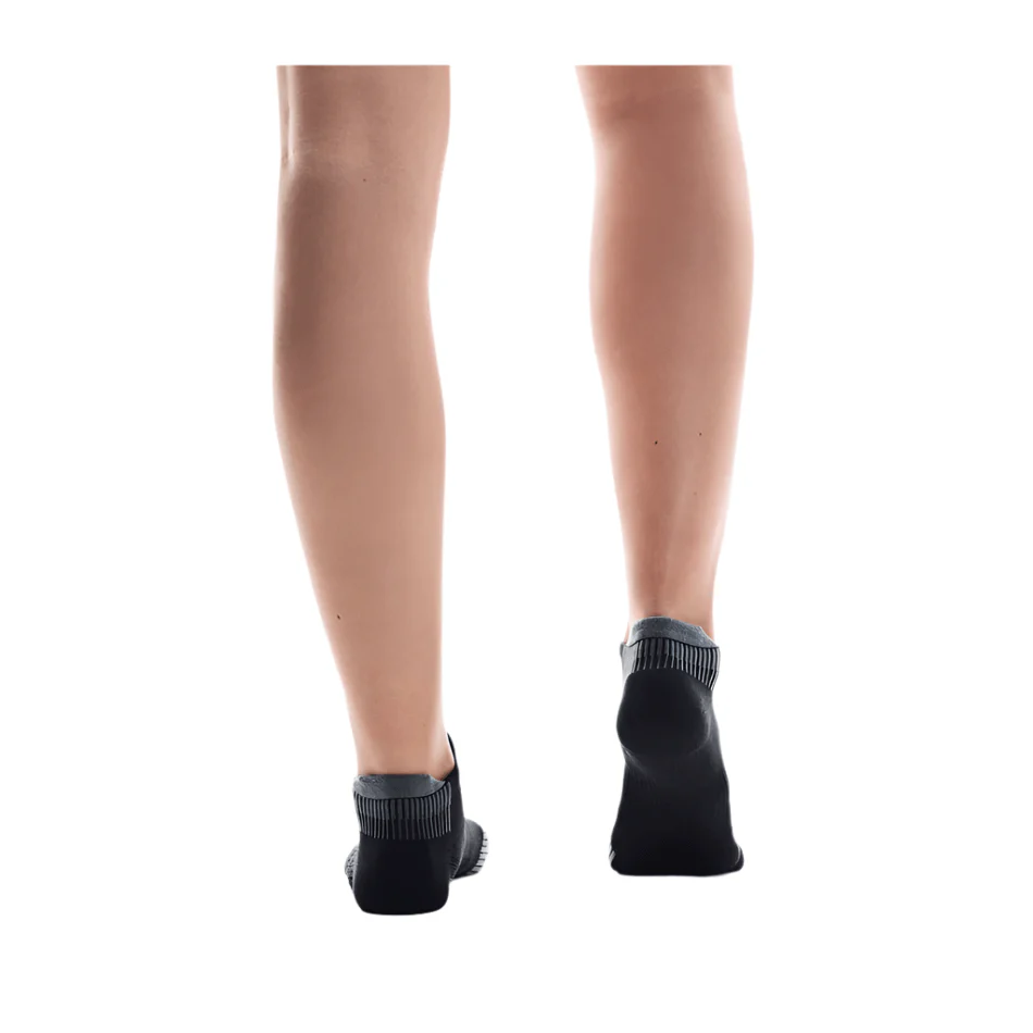 On Unisex Performance Run Sock Low Rise SS25 - Image 4