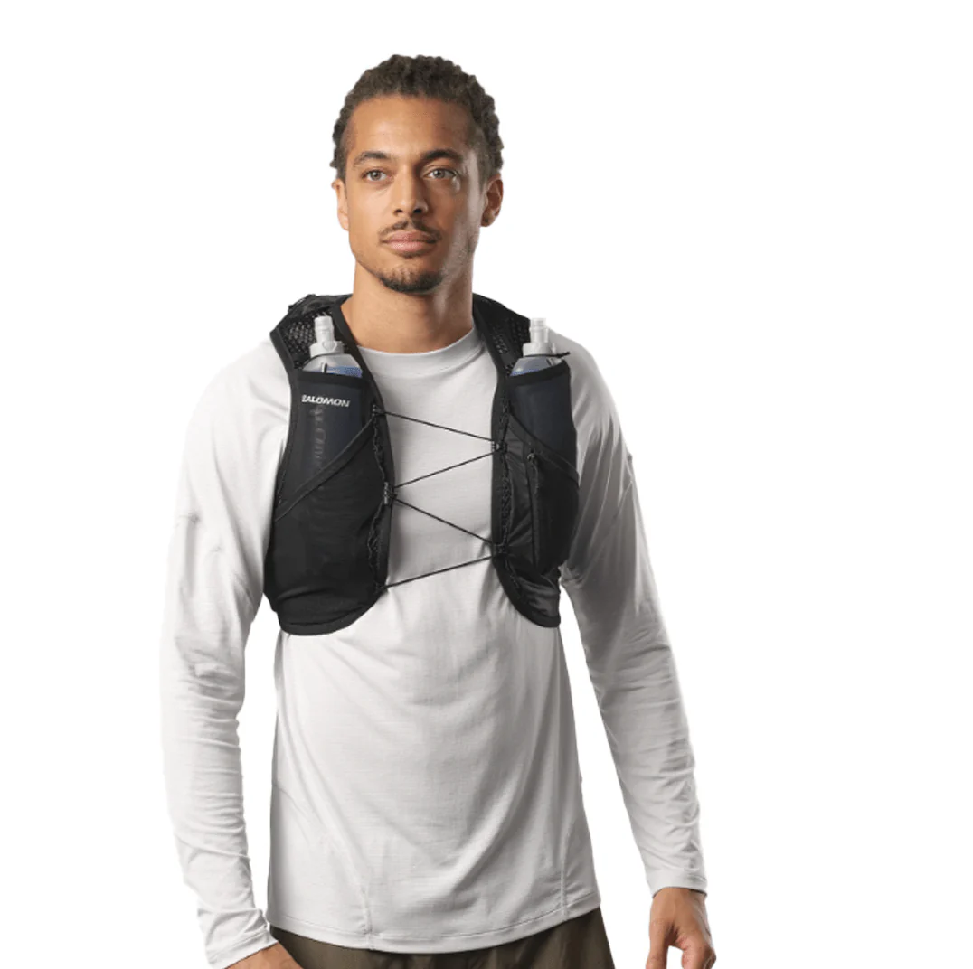 Salomon Unisex Active Skin 8 Running Vest in Black/Metal - Image 3