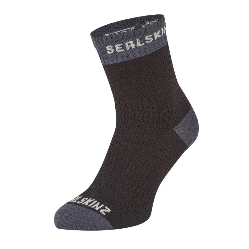 Sealskinz Wretham Waterproof Warm Weather Ankle Length Sock in Black AW25